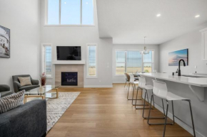 Bright & Spacious 3 Beds Luxury Home in SE Calgary
